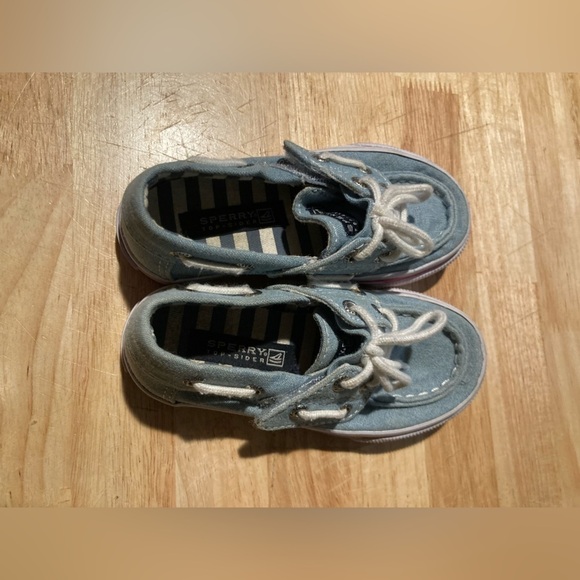 4/$25 Sperry Top Sider kids slip on shoe in size 7M. See pics for deets - Picture 3 of 11